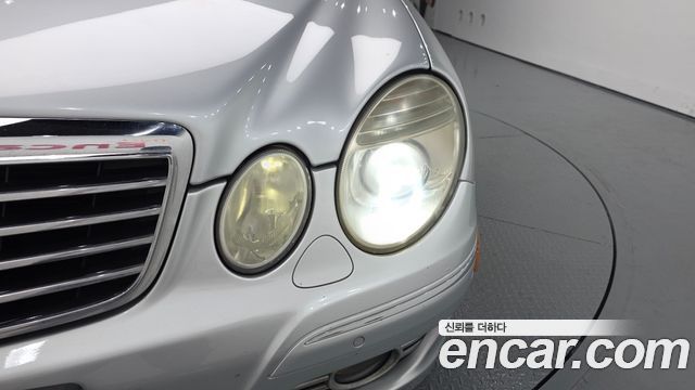 Mercedes-Benz E-Class 2008 — photo 7