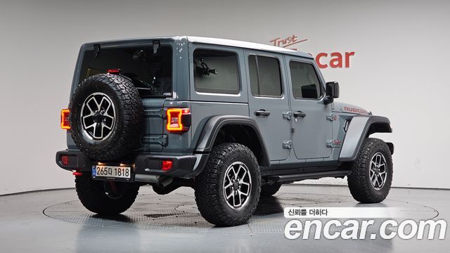 Jeep Wrangler 2025 — photo 2