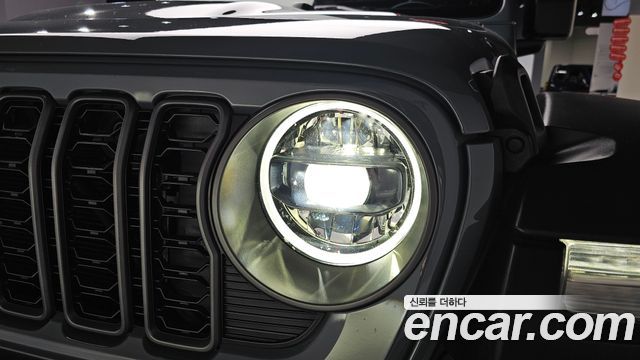 Jeep Wrangler 2025 — photo 8
