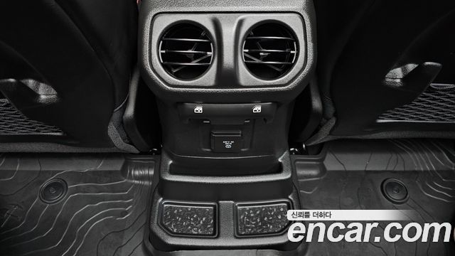 Jeep Wrangler 2025 — photo 30