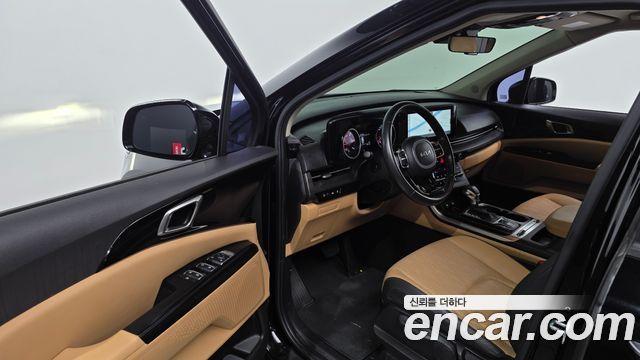 Kia Canival 2023 — photo 10