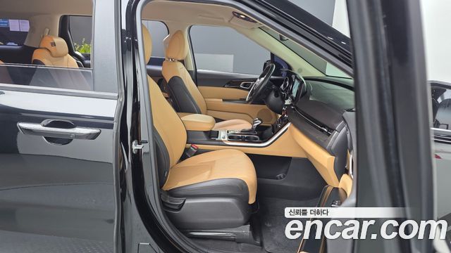 Kia Canival 2023 — photo 11