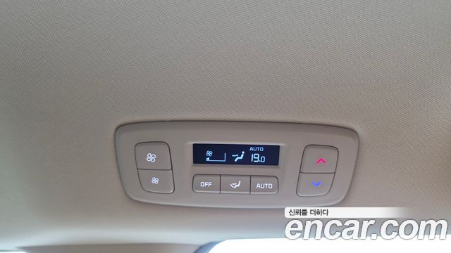 Kia Canival 2023 — photo 17