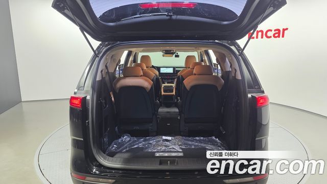 Kia Canival 2023 — photo 20