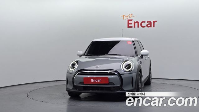 Mini Cooper 2023 — photo 3