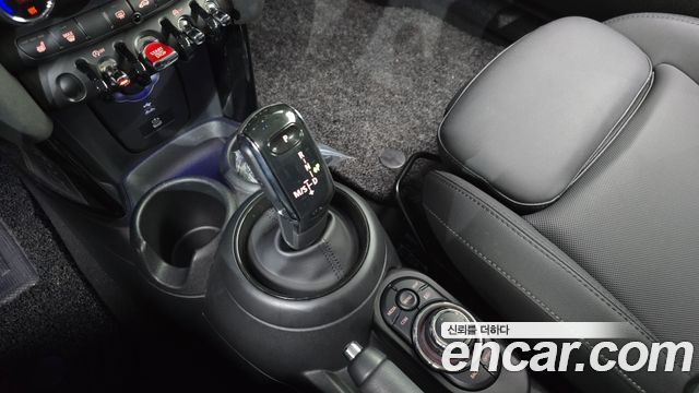 Mini Cooper 2023 — photo 12