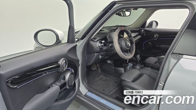 Mini Cooper 2023 — photo 13