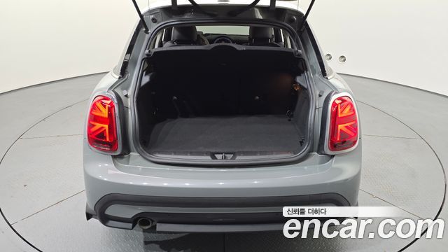 Mini Cooper 2023 — photo 22