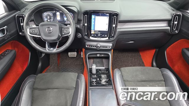 Volvo XC40 2019 — photo 10