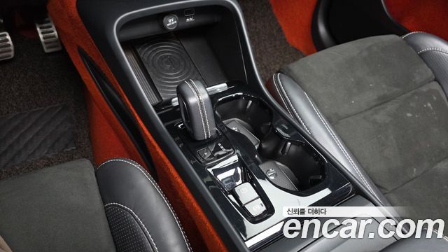 Volvo XC40 2019 — photo 12
