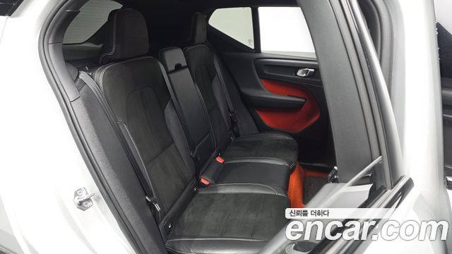 Volvo XC40 2019 — photo 17
