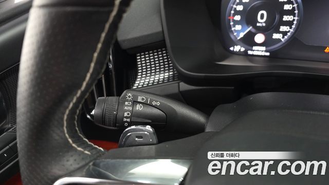 Volvo XC40 2019 — photo 27