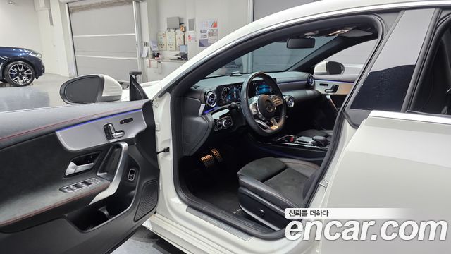 Mercedes-Benz CLA-Class 2020 — photo 13