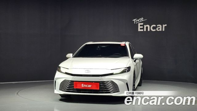 Toyota Camry 2025 — photo 3