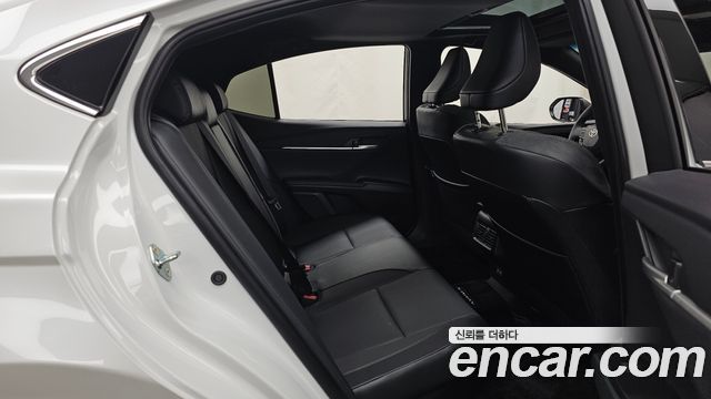 Toyota Camry 2025 — photo 12