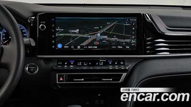 Toyota Camry 2025 — photo 14