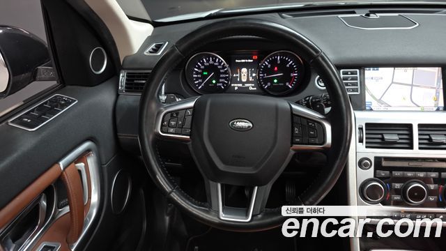 Land Rover Discovery Sport 2016 — photo 19