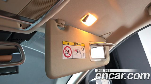 Land Rover Discovery Sport 2016 — photo 32