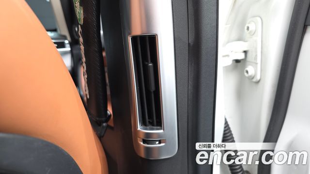 Land Rover Discovery Sport 2016 — photo 34