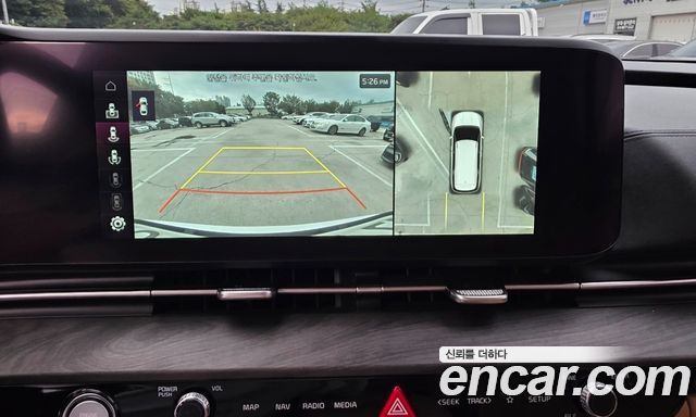 Kia Canival 2023 — photo 11