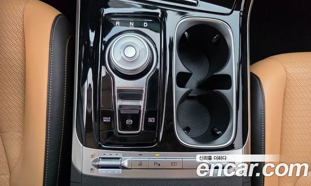 Kia Canival 2023 — photo 13
