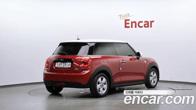 Mini Cooper 2018 — photo 2