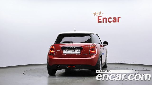 Mini Cooper 2018 — photo 4