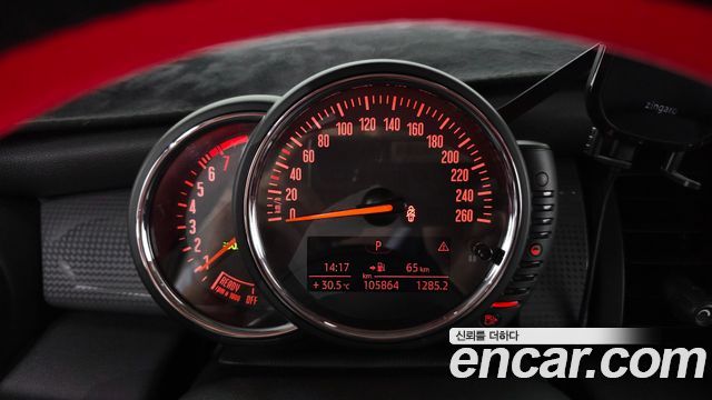 Mini Cooper 2018 — photo 8