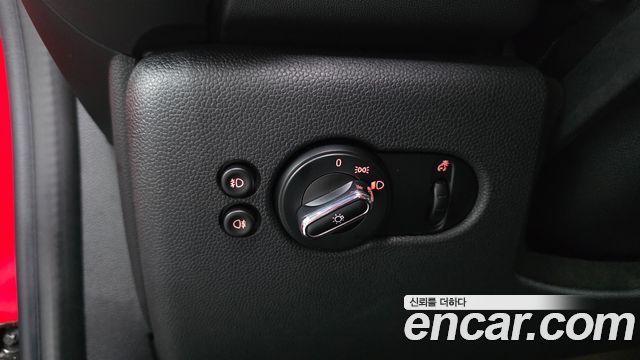 Mini Cooper 2018 — photo 18