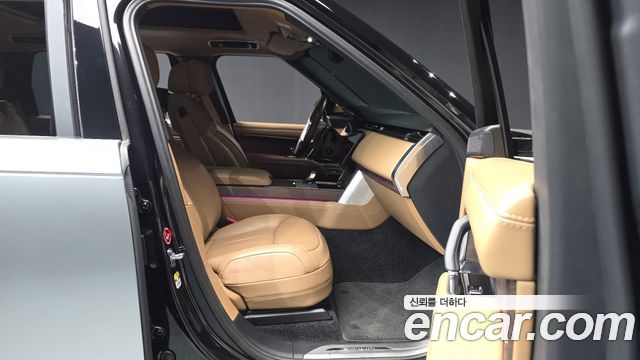 Land Rover Range Rover 2024 — photo 11