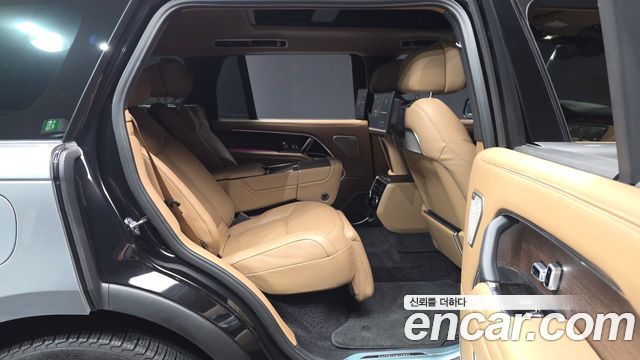 Land Rover Range Rover 2024 — photo 12