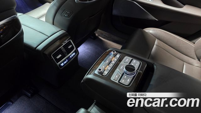 Kia K9 2019 — photo 24
