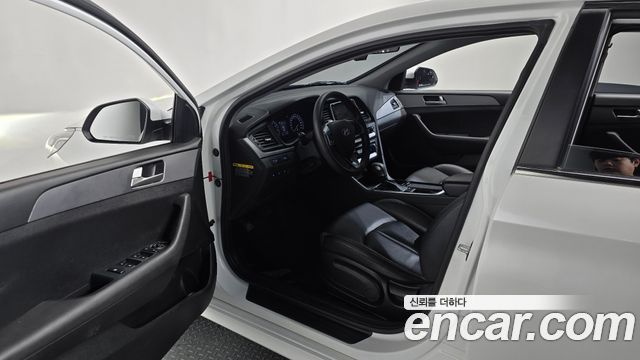 Hyundai Sonata 2019 — photo 13