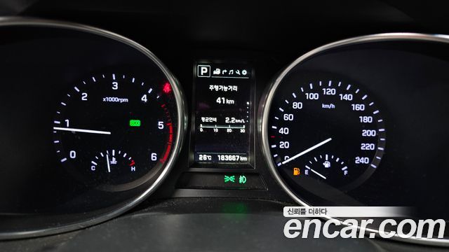 Hyundai Santafe 2016 — photo 8