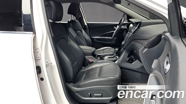 Hyundai Santafe 2016 — photo 11