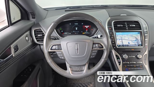 Lincoln Nautilus 2019 — photo 18
