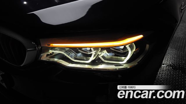 BMW 5-Series 2019 — photo 8