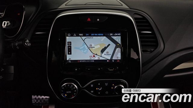 Renault Korea QM3 2019 — photo 14