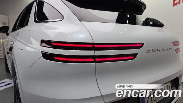 Genesis GV70 2026 — photo 9