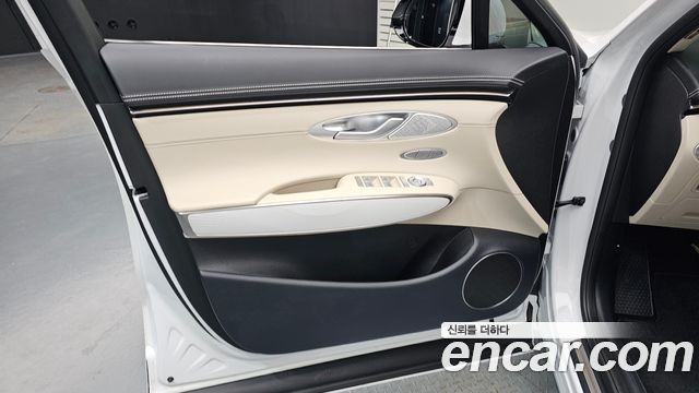 Genesis GV70 2026 — photo 14