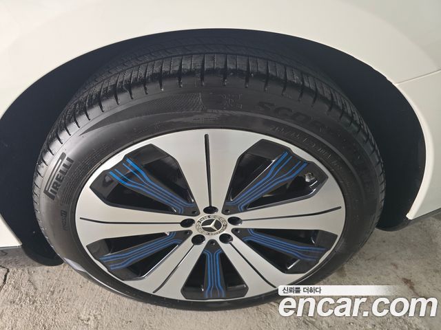 Mercedes-Benz EQS 2023 — photo 16