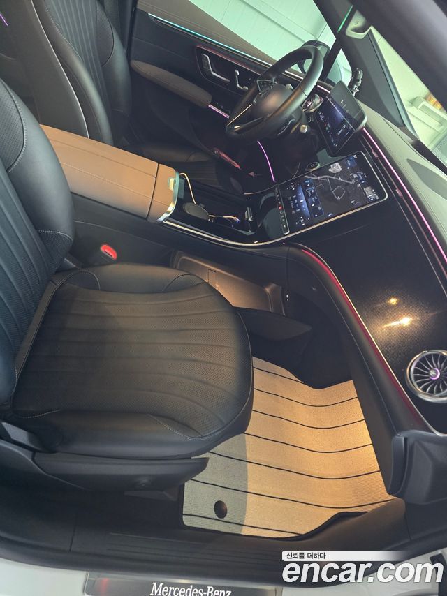 Mercedes-Benz EQS 2023 — photo 18