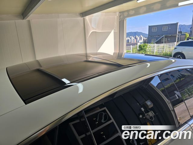 Mercedes-Benz EQS 2023 — photo 19