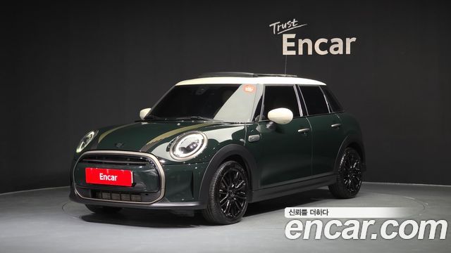 Mini Cooper 2023 — photo 1