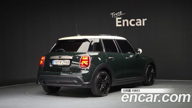 Mini Cooper 2023 — photo 2