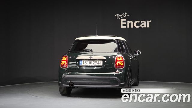 Mini Cooper 2023 — photo 4