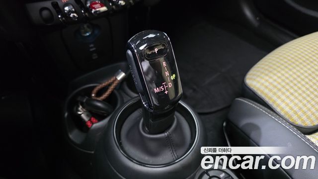 Mini Cooper 2023 — photo 12