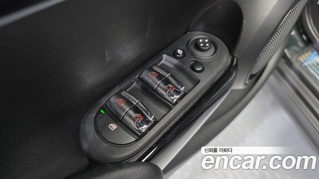 Mini Cooper 2023 — photo 19