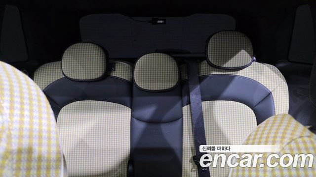 Mini Cooper 2023 — photo 29