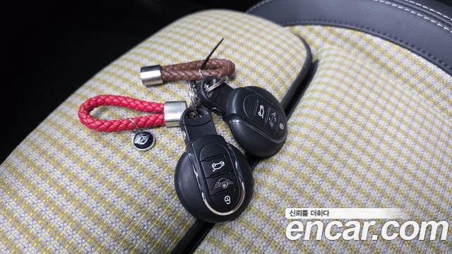 Mini Cooper 2023 — photo 32